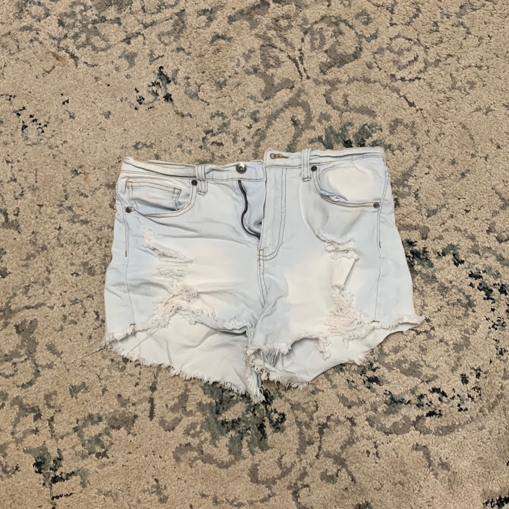 Kendall & Kylie Lightwash Jean Shorts size 29